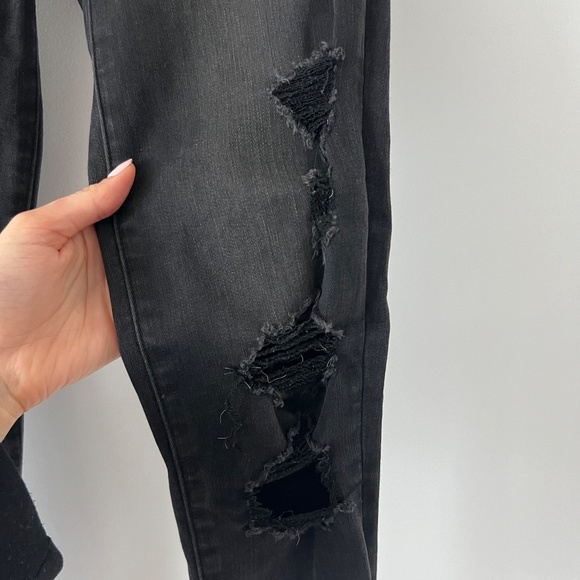Abercrombie & Fitch - High-Waist Black Distressed Skinny Jeans - Picture 3 of 6